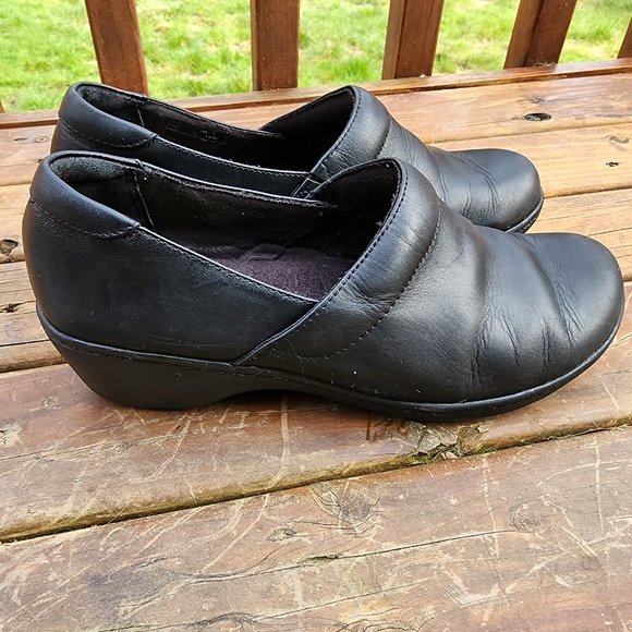 Clarks Grasp Chime Black Leather Slip Resist Slip on Work Clogs Women's Sz 8.5 M - Picture 14 of 15